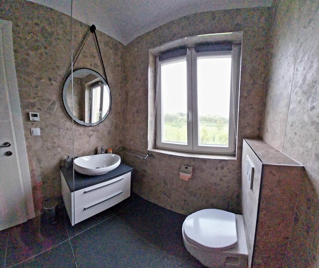 Vila Dubravka - Schoen Und Komfortabel Inmitten Von Olivenbaeumen Und Weinbergen Mit Whirlpool Valtura Luaran gambar