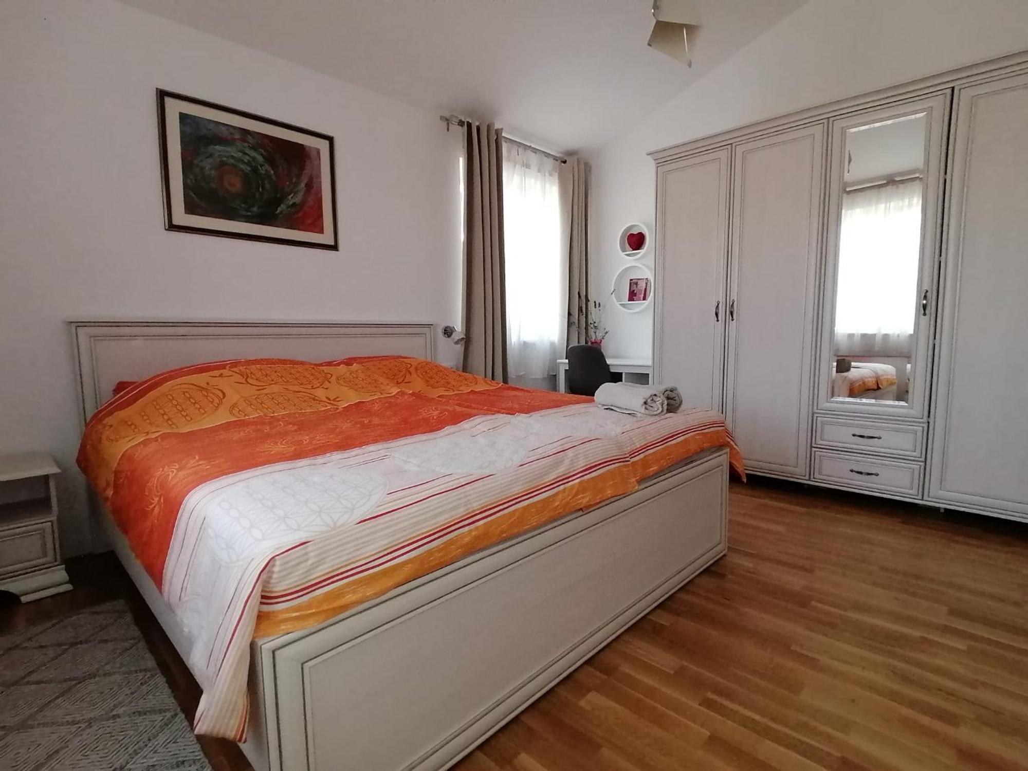 Vila Dubravka - Schoen Und Komfortabel Inmitten Von Olivenbaeumen Und Weinbergen Mit Whirlpool Valtura Luaran gambar